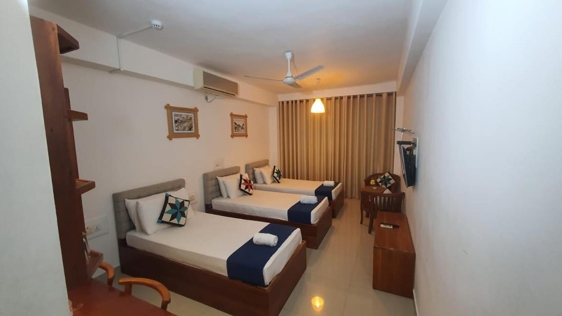 Sky View Grand Hotell Kandy Exteriör bild