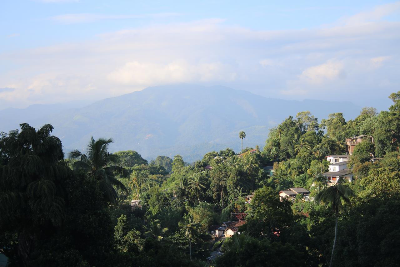 Sky View Grand Hotell Kandy Exteriör bild