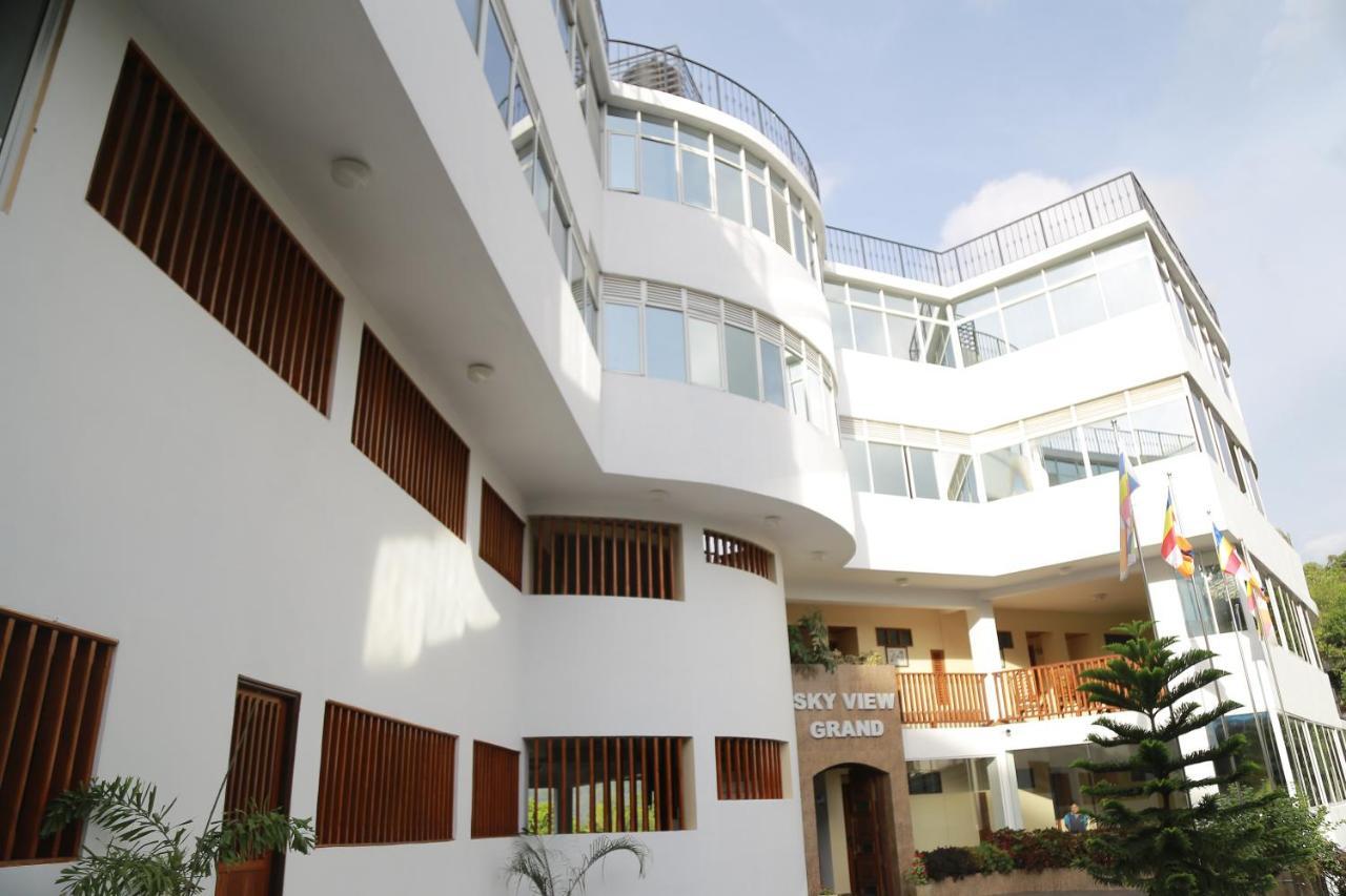 Sky View Grand Hotell Kandy Exteriör bild